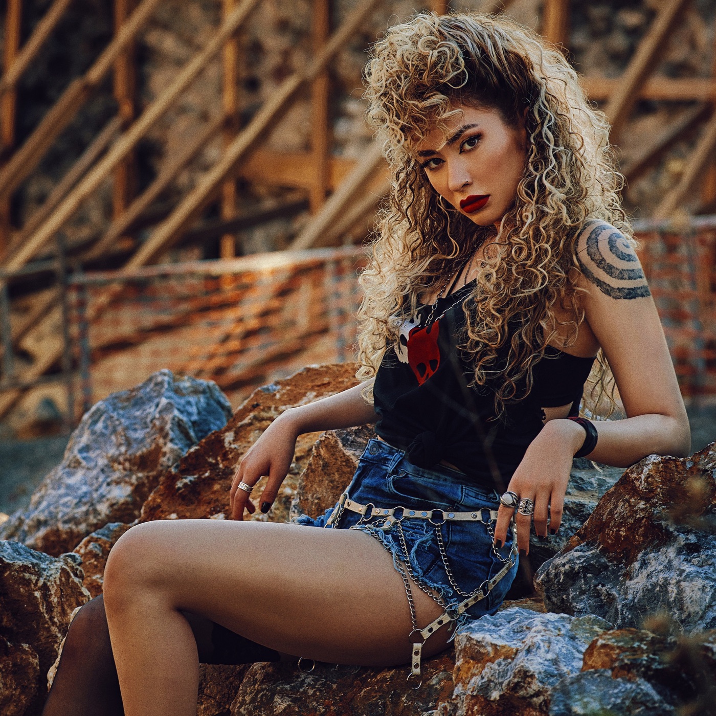 Sena Şener - Benimle Yan